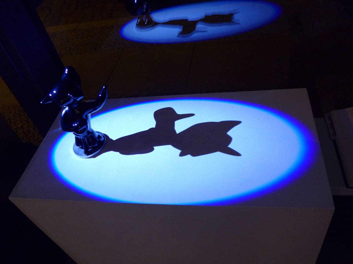 Poren Huang | Hello | 2014 - Image 2