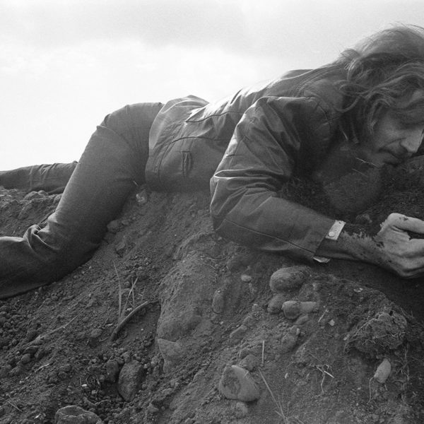 Angelika Platen | Dennis Oppenheim, "Erdarbeit" | Düsseldorf 1969
