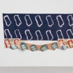 Claude Viallat | 2018 / 116 | 2018 | Acryl auf Stoff | 118 x 232 cm | Courtesy Claude Viallat & kajetan Berlin | Photo: Marcus Schneider