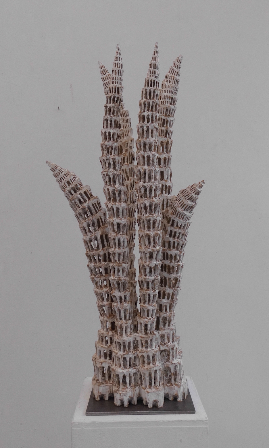 KLAUS HACK|Sechs Türme|2018|Eiche,weiß gefasst|86x39x25cm KLAUS HACK - Sechs Türme - Image 1